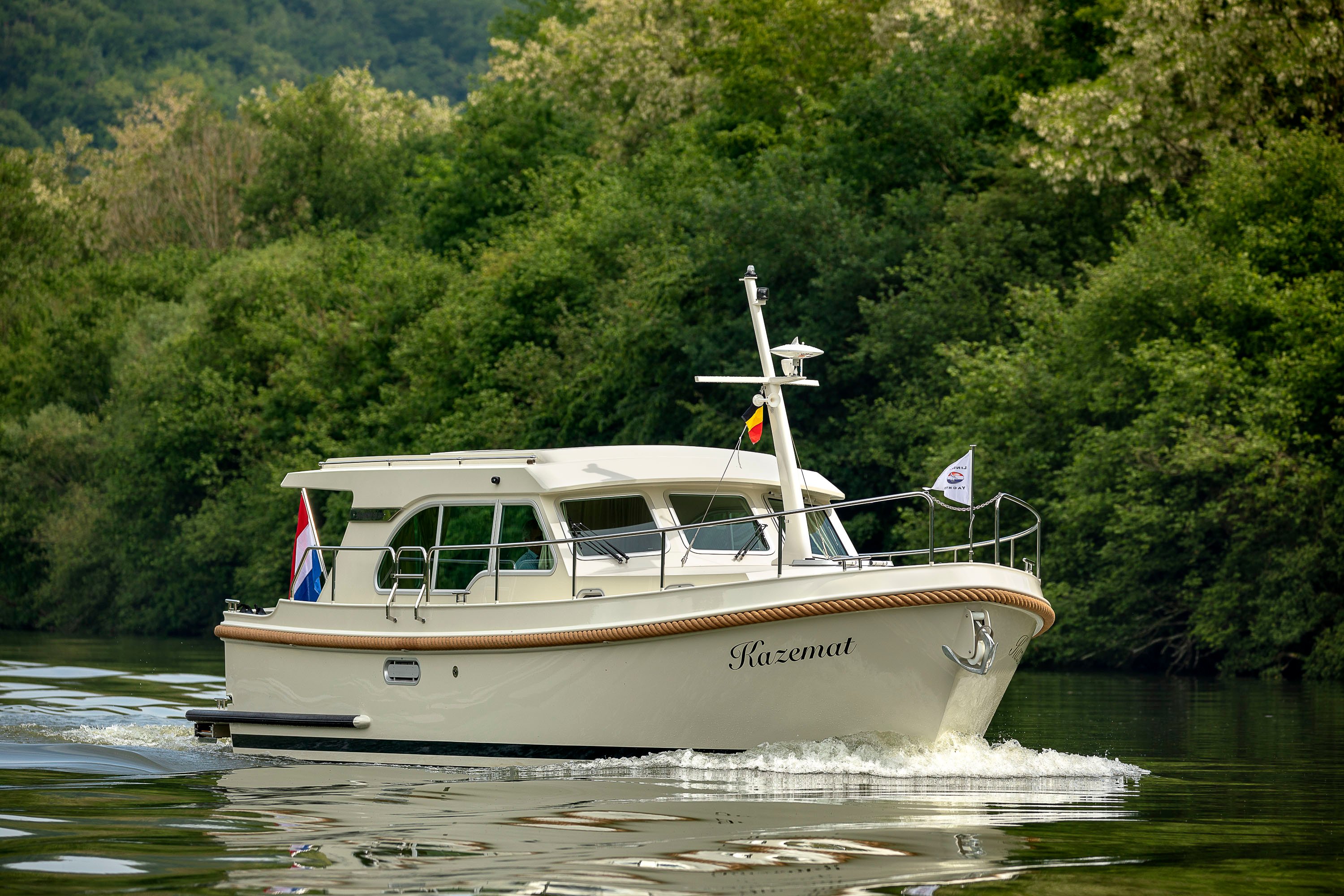 linssen-grand-sturdy-30-0-sedan-20180522-0096