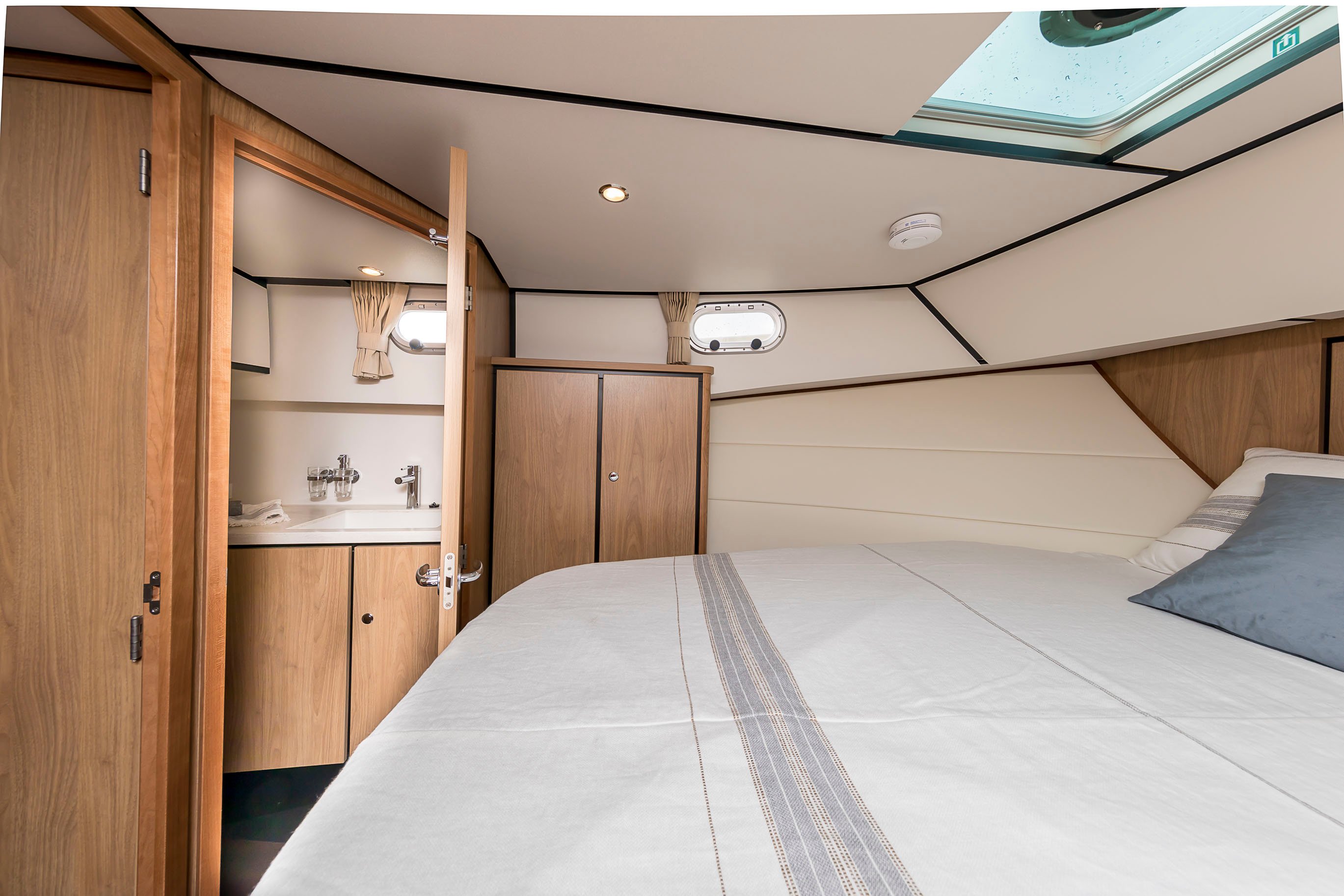 linssen-grand-sturdy-30-0-sedan-int-3197