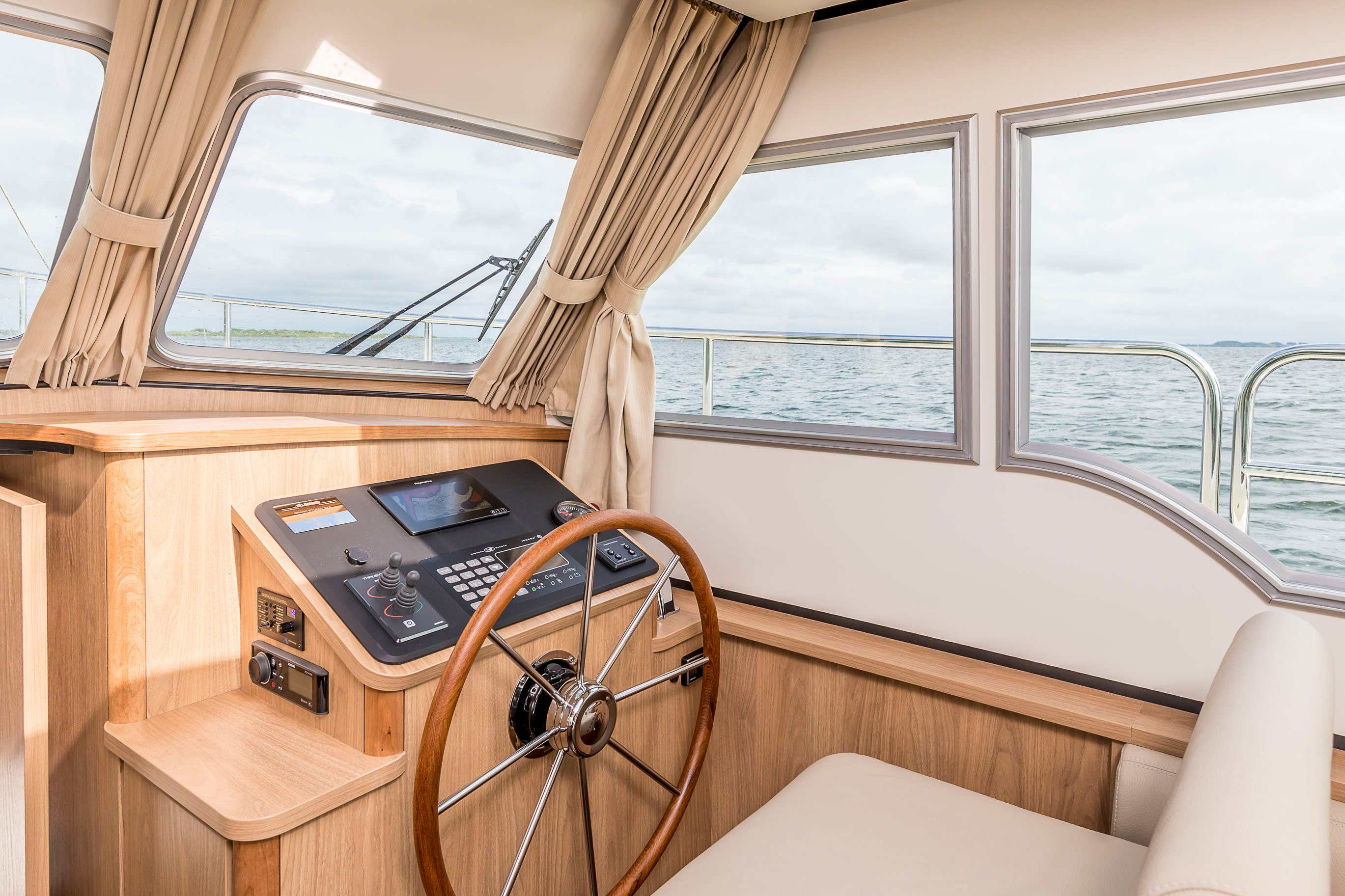 linssen-grand-sturdy-30-0-sedan-int-3312