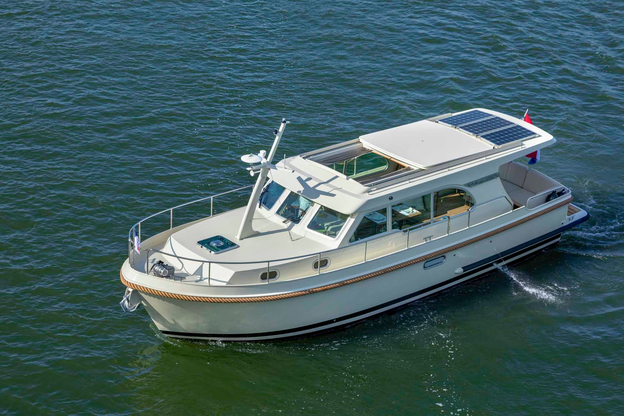 linssen-grand-sturdy-35-0-sedan-010819-067