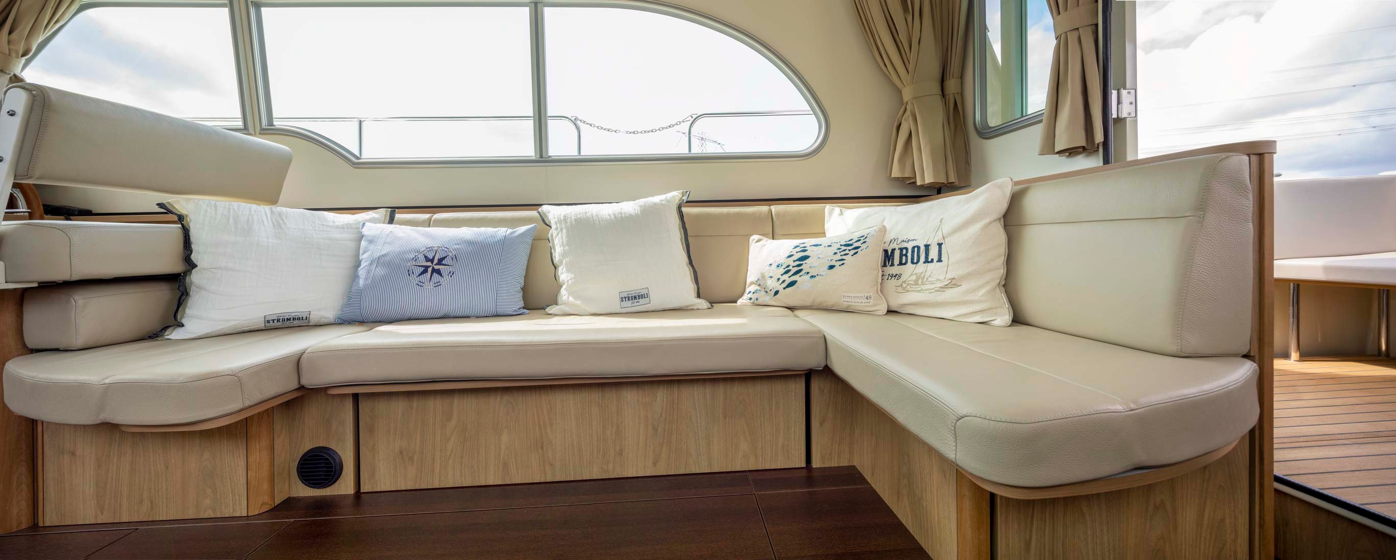 linssen-grand-sturdy-35-0-sedan-int-310719-0136