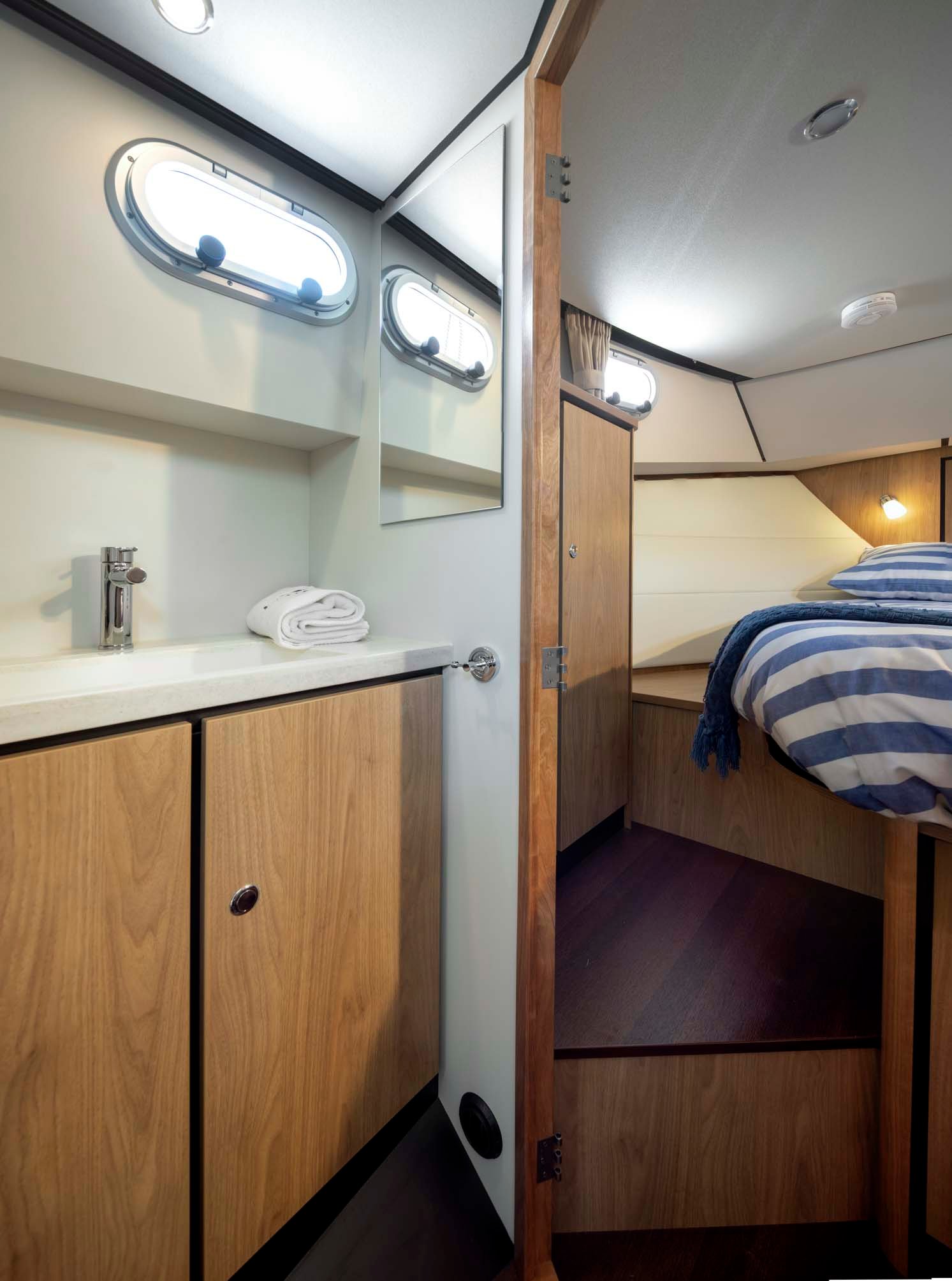 linssen-grand-sturdy-35-0-sedan-int-310719-0160