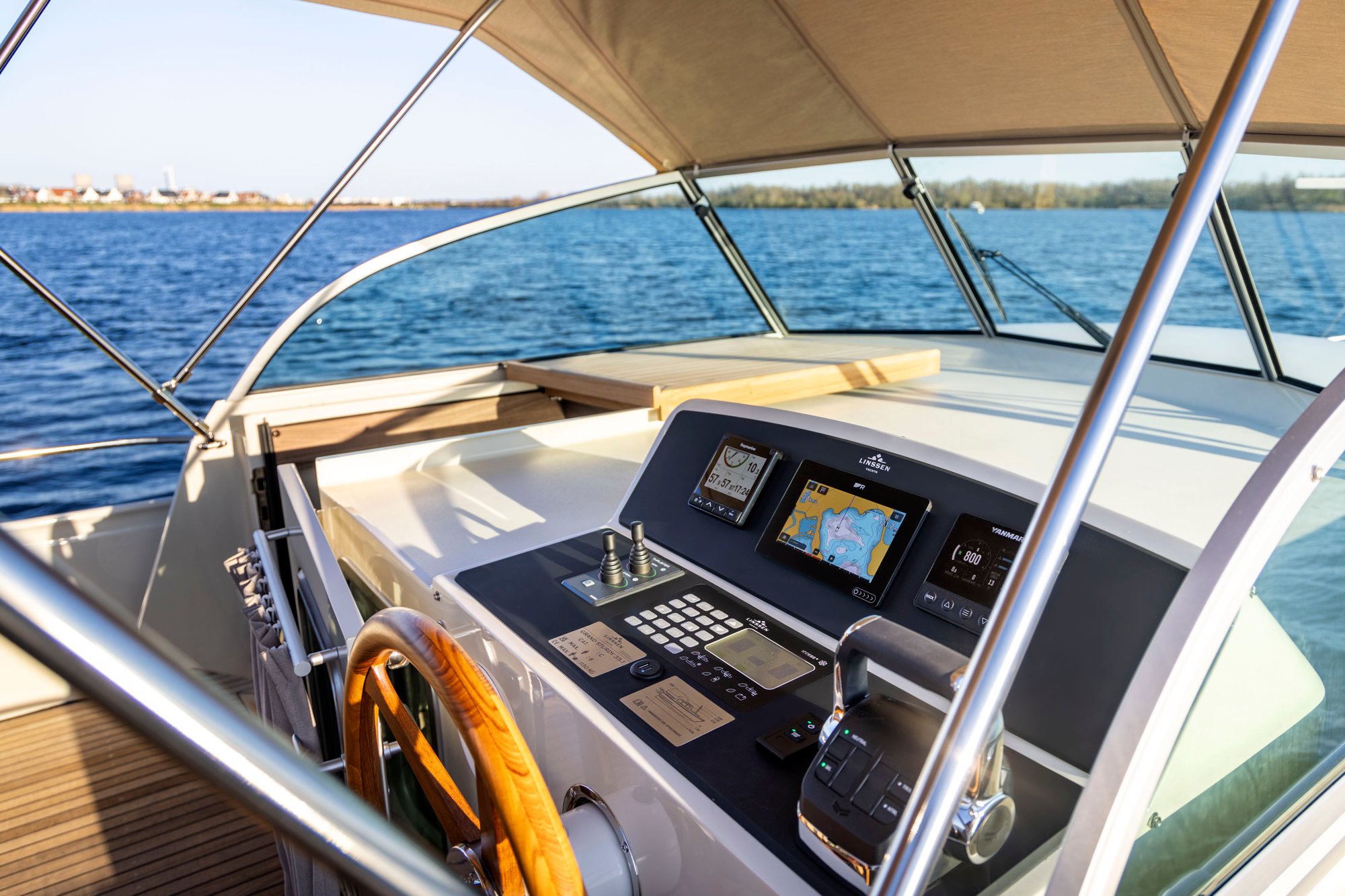 linssen-grand-sturdy-35-1-ac-aft-deck-3666-022