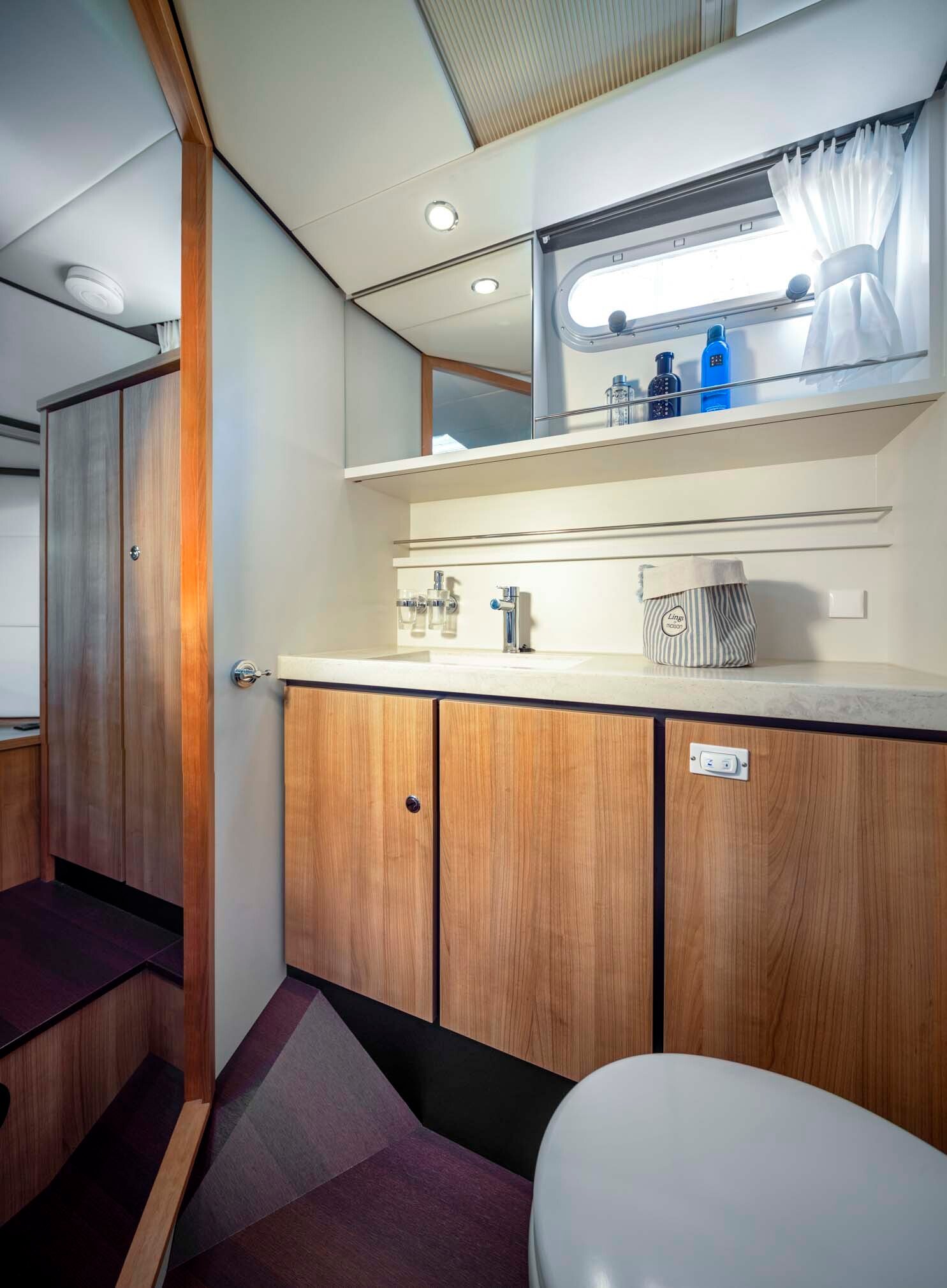 linssen-grand-sturdy-40-0-sedan-intero-int-345