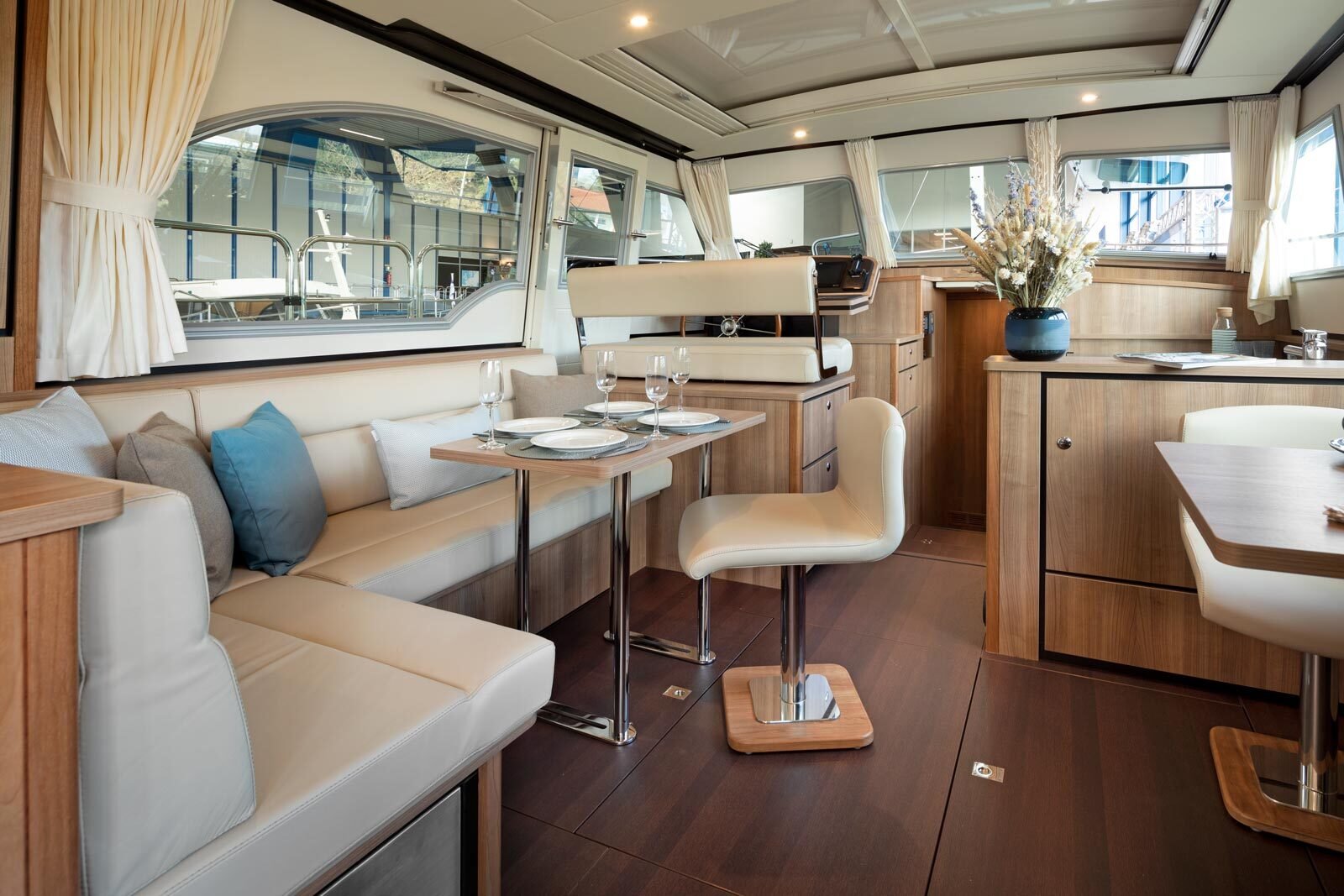 linssen-grand-sturdy-40-0-sedan-intero-int-209