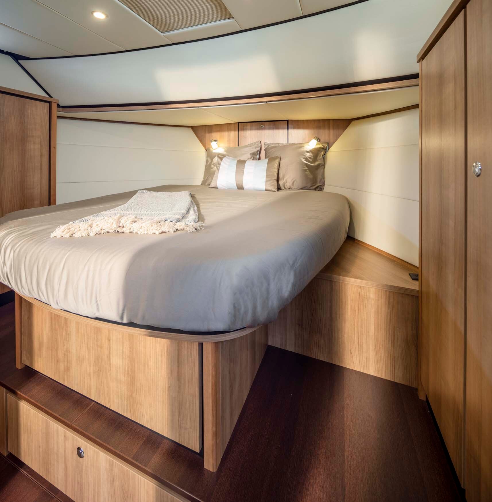 linssen-grand-sturdy-40-0-sedan-intero-int-273