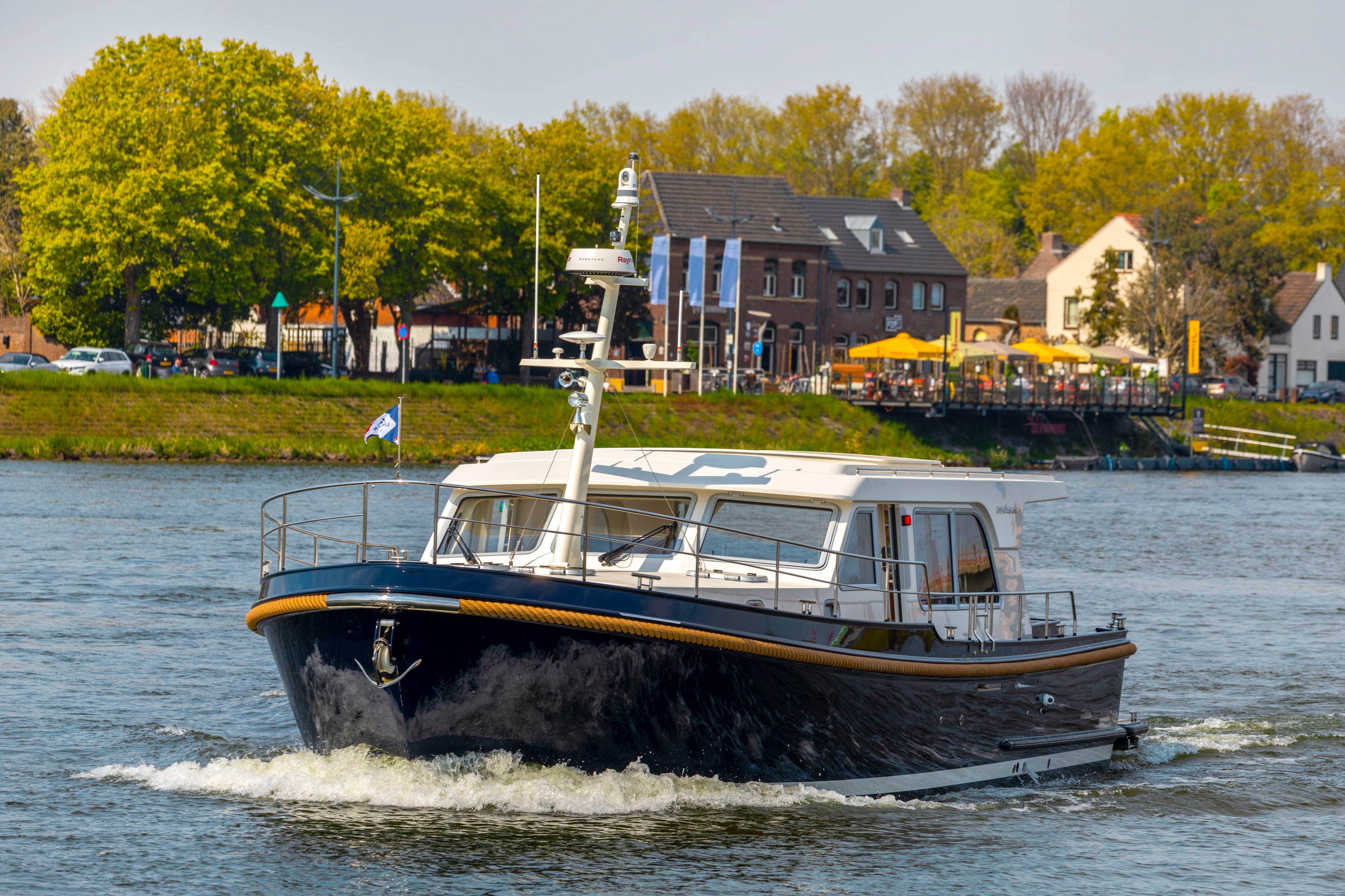 linssen-grand-sturdy-500-sedan-20210421-050