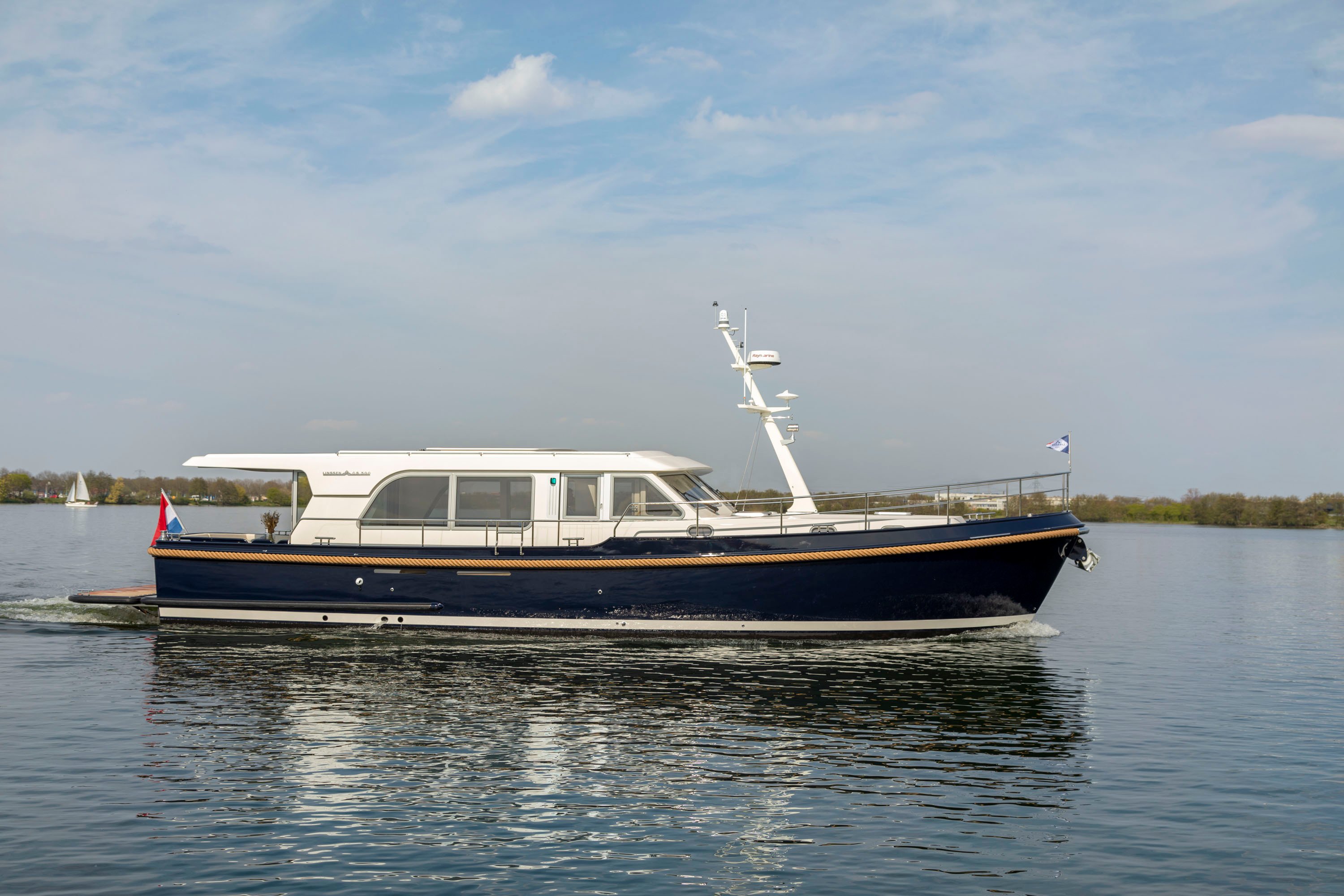 linssen-grand-sturdy-500-sedan-20210421-120