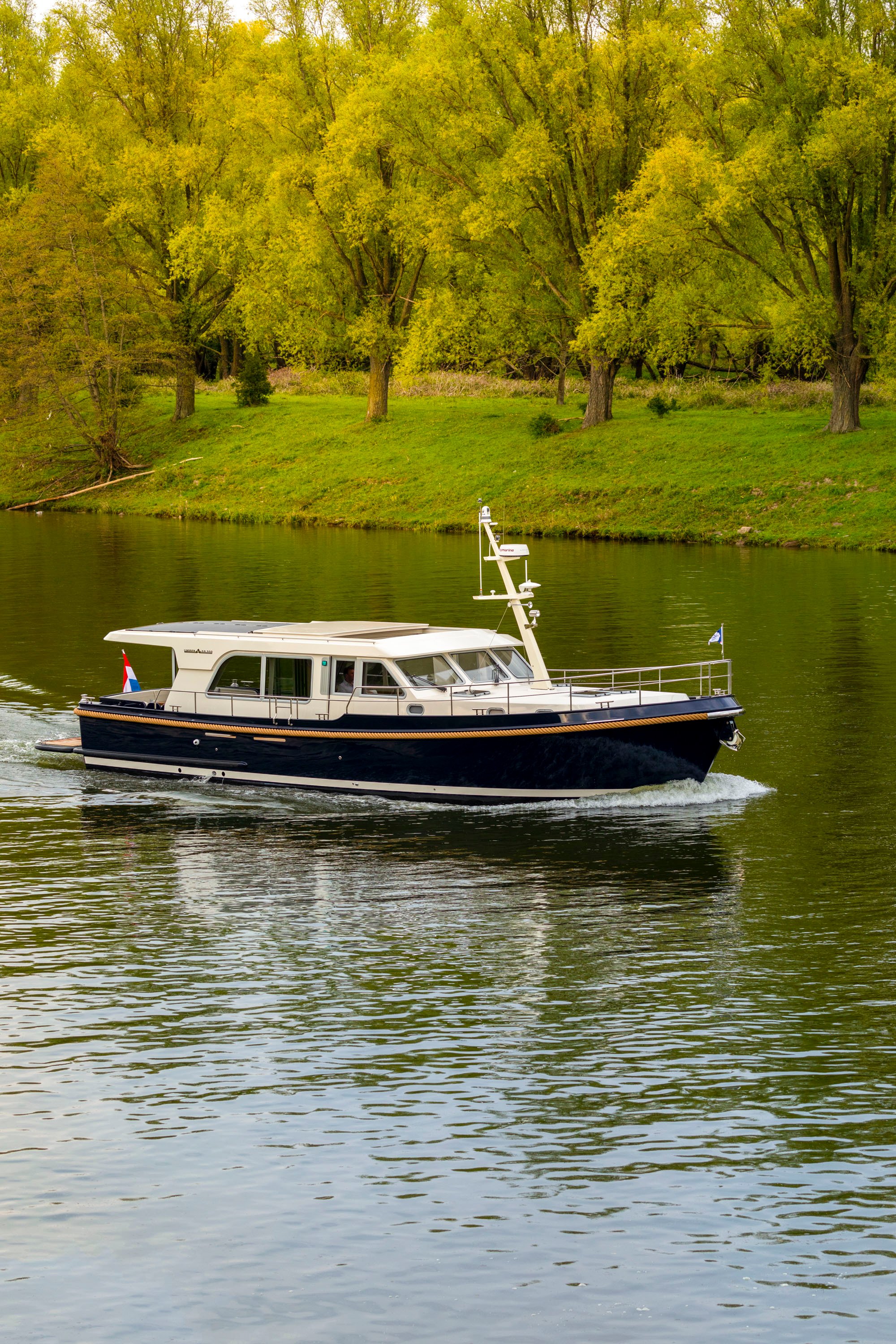 linssen-grand-sturdy-500-sedan-20210421-415