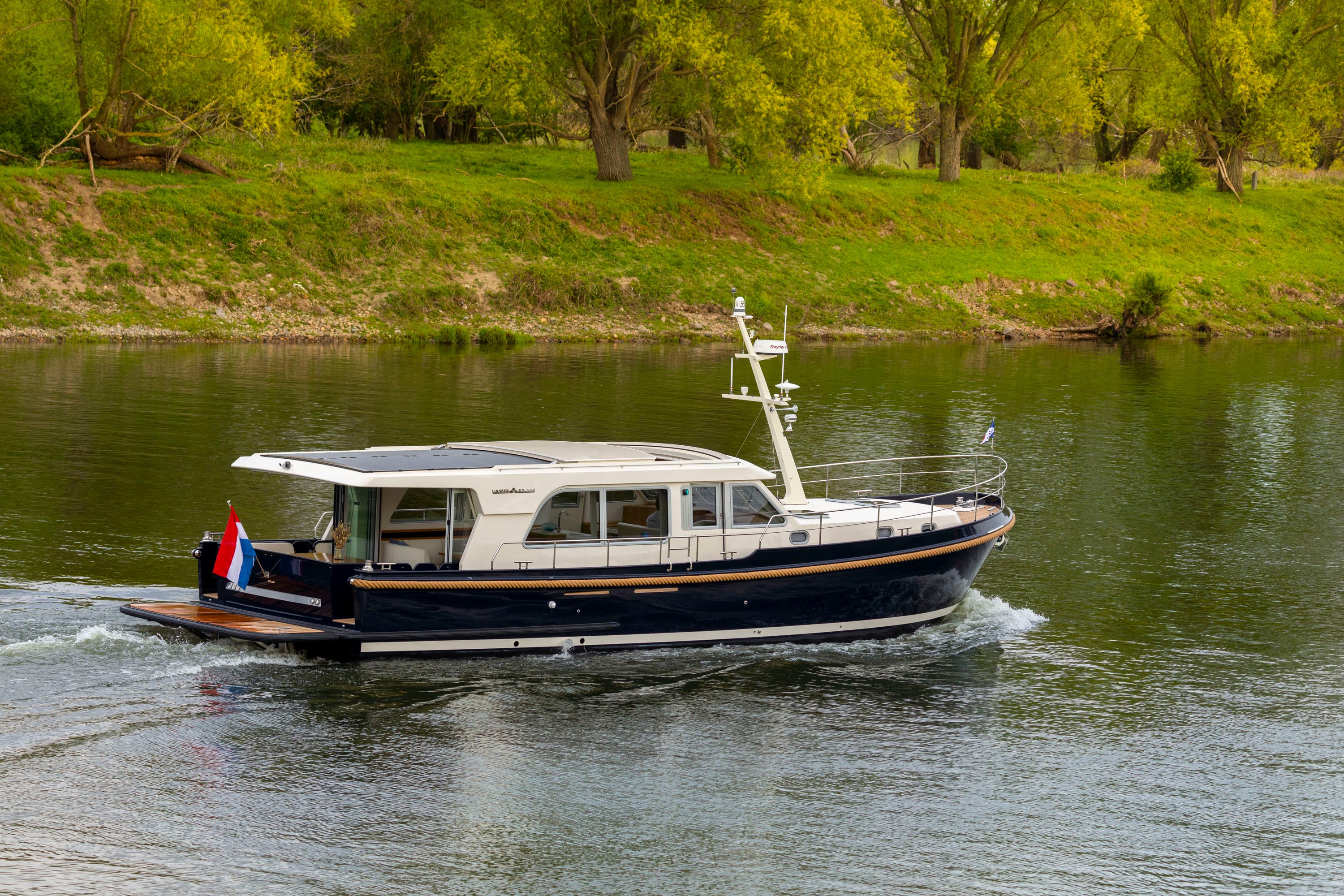 linssen-grand-sturdy-500-sedan-20210421-424