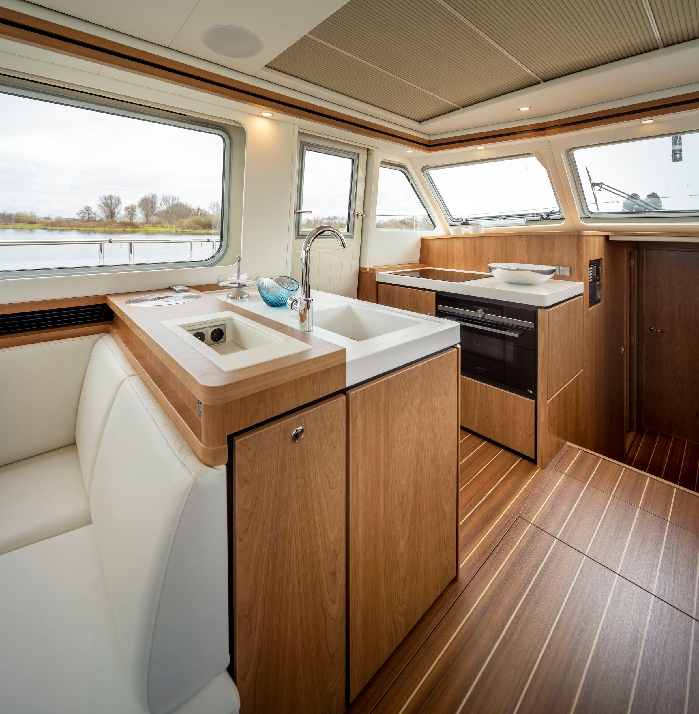 linssen-grand-sturdy-500-sedan-20210318-0242