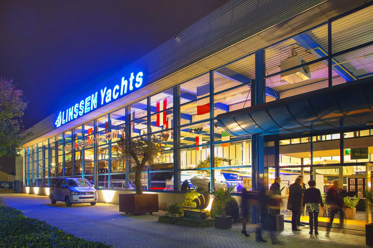 Linssen-Yachts-showroom