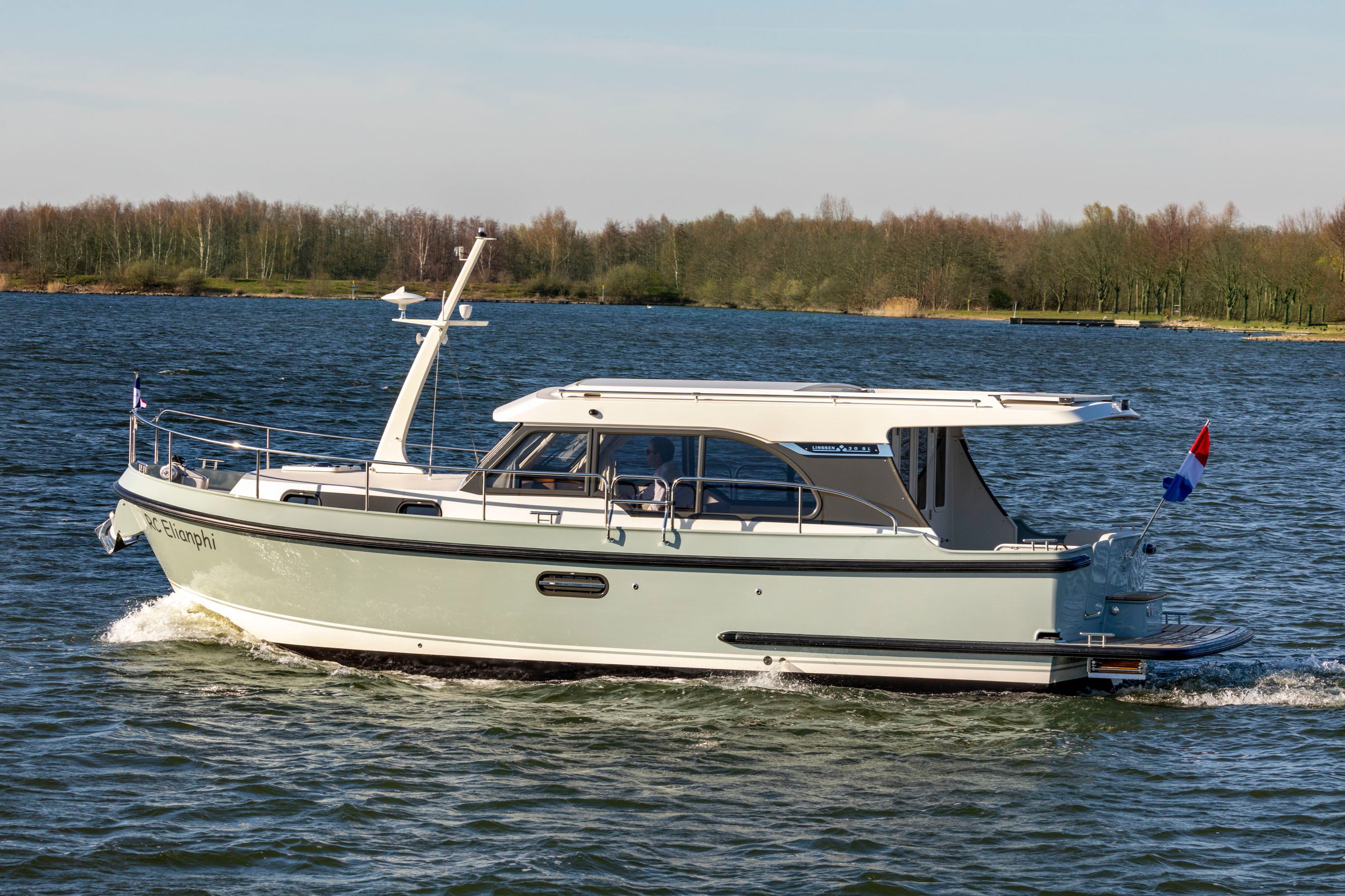 linssen-30-sl-sedan-240320-092
