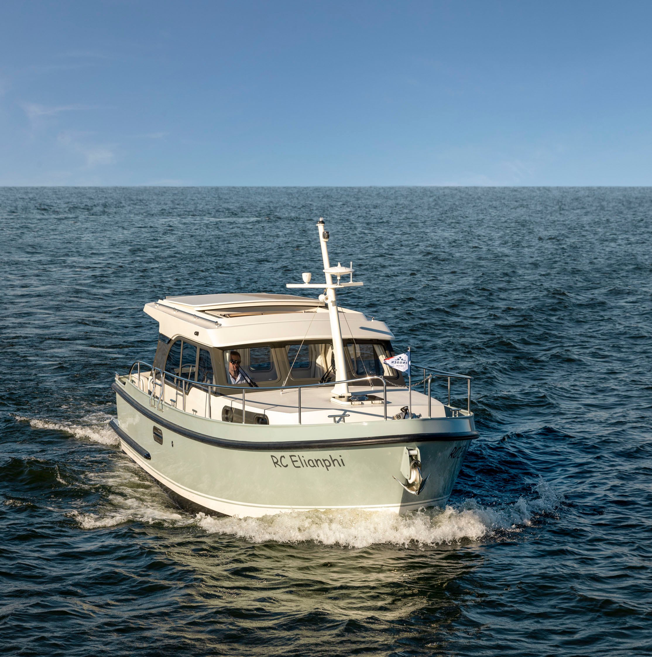 linssen-30-sl-sedan-240320-358