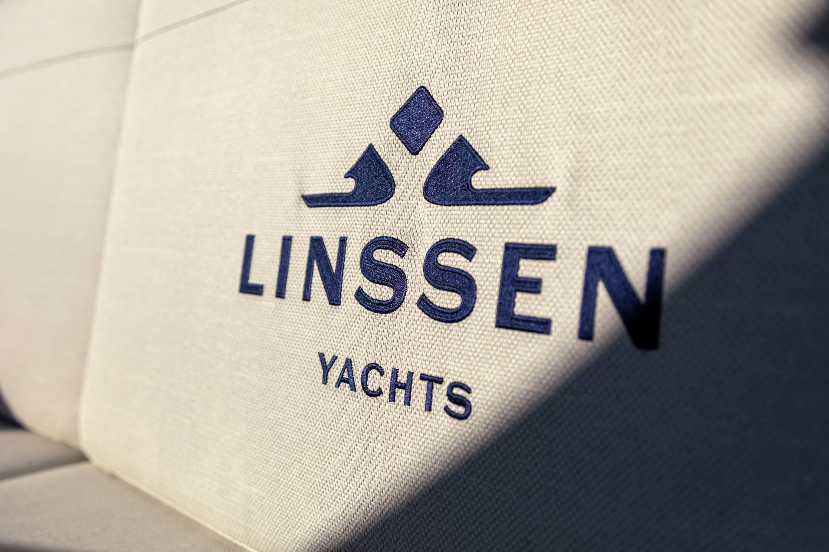 linssen-30-sl-sedan-240320-450