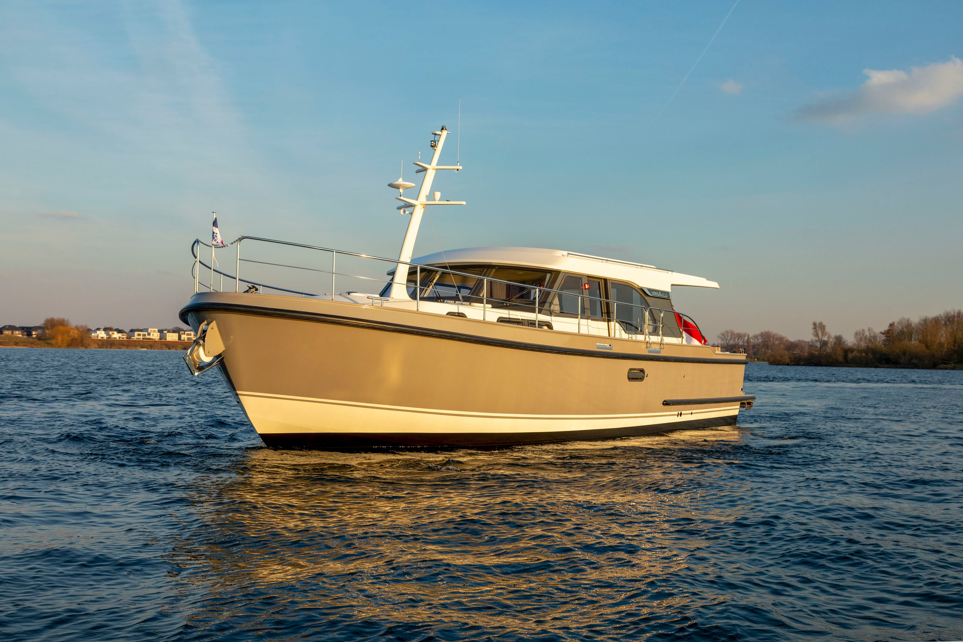 Linssen-40-SL-Sedan-060321-0706